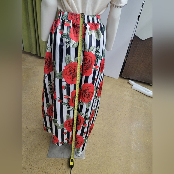 Fabulous Floral Maxi. - Picture 6 of 6